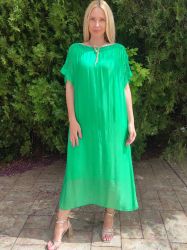 Копринена   рокля в зелено