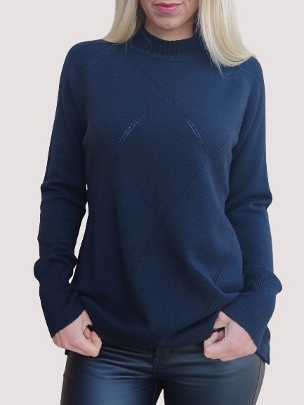 Women's sweater in black