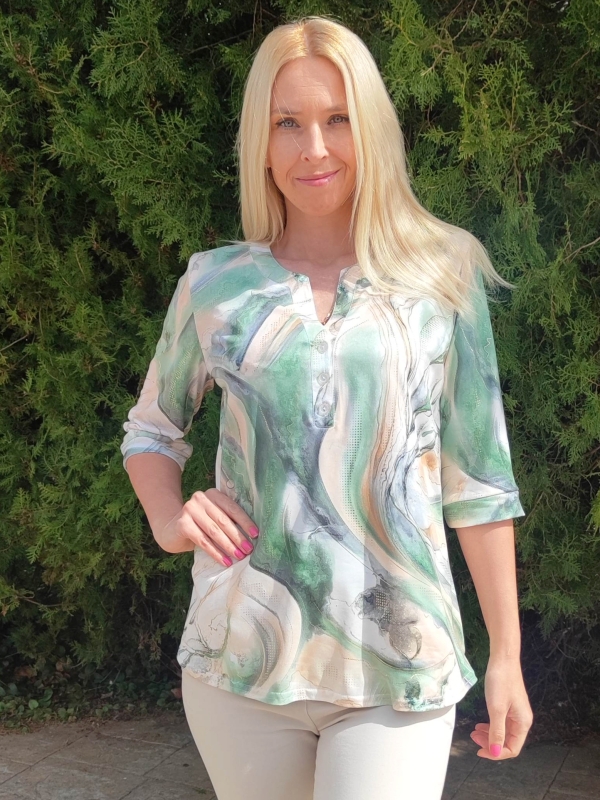 Elegant women's blouse