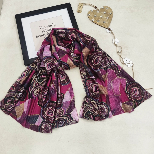 Luxurious women's scarf with artistic pattern in cyclamen