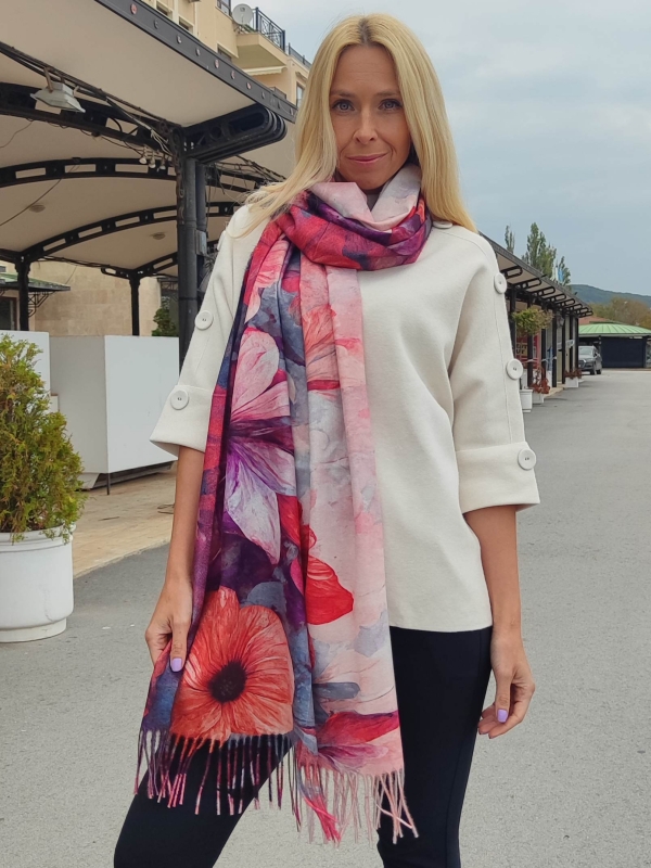 Women's cashmere scarf 