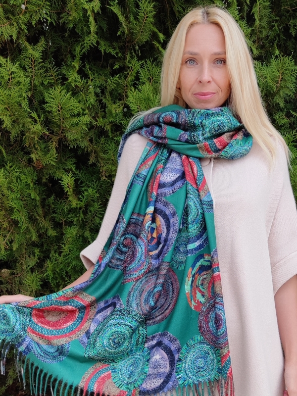 Women's cashmere scarf 