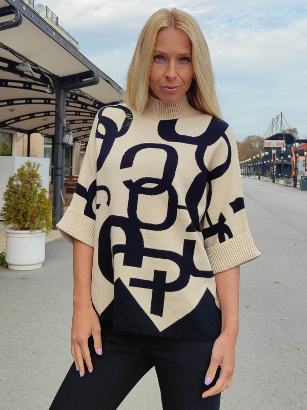 Women's black and beige sweater  - stylish autumn look
