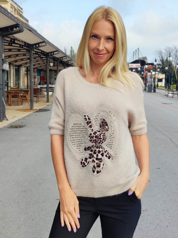 Women's blouse with alpaca in beige 