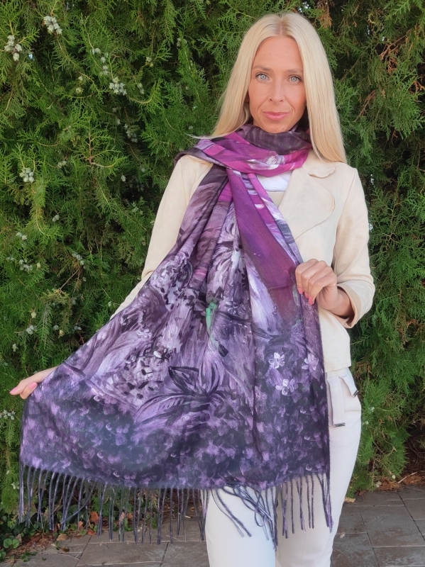 Women's cashmere scarf 