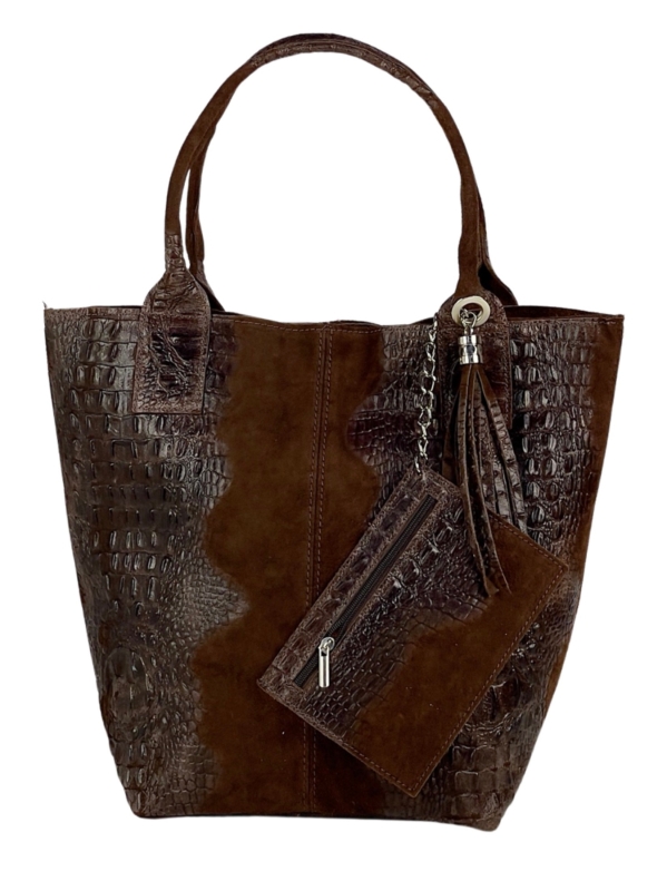 Дамска чанта в кафяво от велур с крокодилска щампа