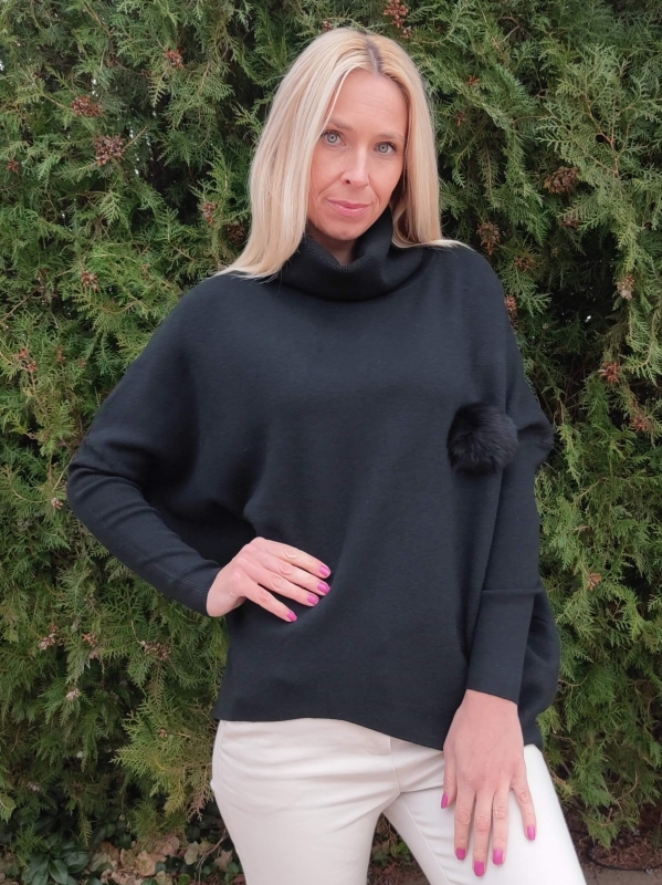 Черен италиански дамски пуловер с поло яка и декоративен елемент, универсален размер за L, XL и 2XL