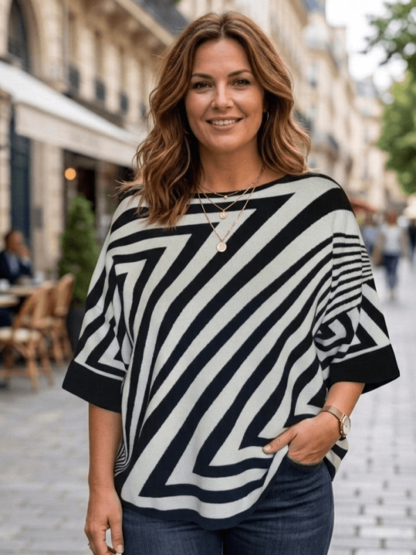 Elegant Italian maxi sweater in white and black – One size fits all (XL - 3XL)