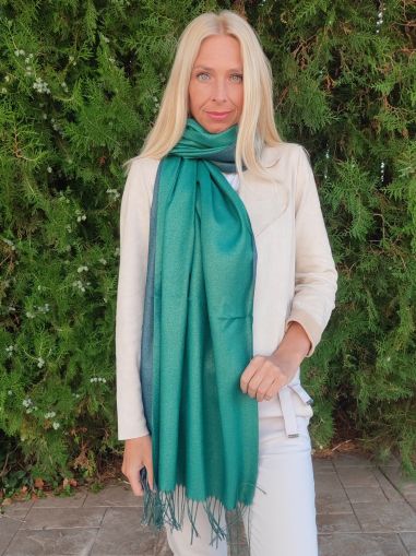 Women's cashmere scarf 