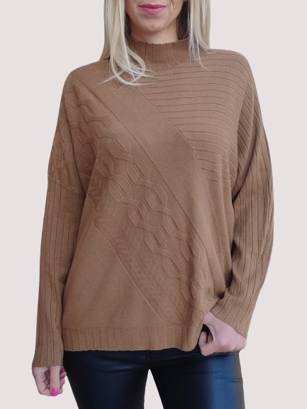 Women's fine knit blouse