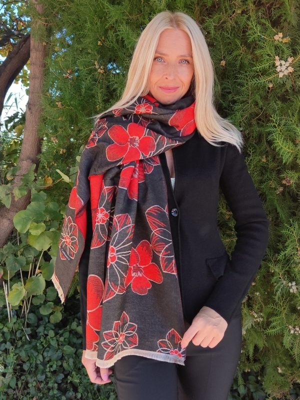 Winter scarf with floral motifs in black