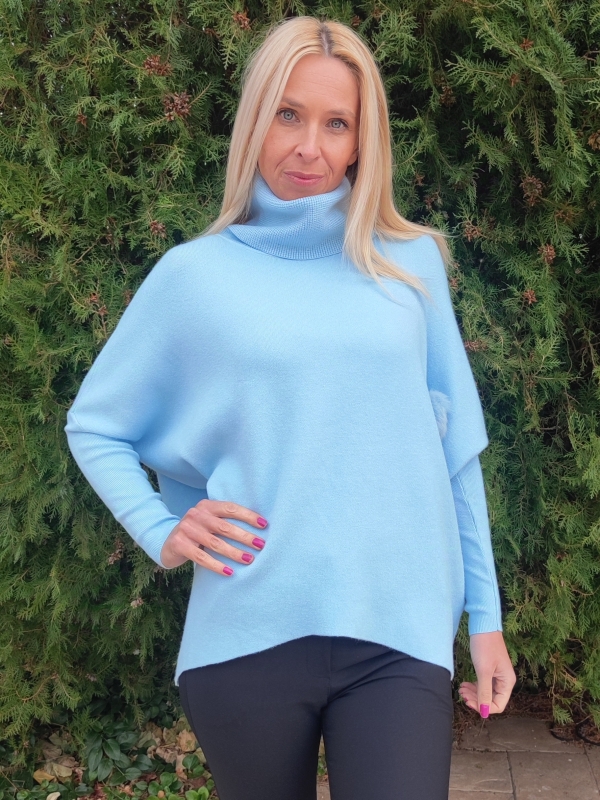 Maxi pom pom sweater in blue