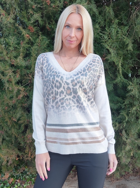 Women's sweater with golden effect and leopard print