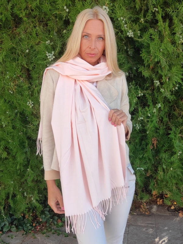 Women's cashmere scarf 