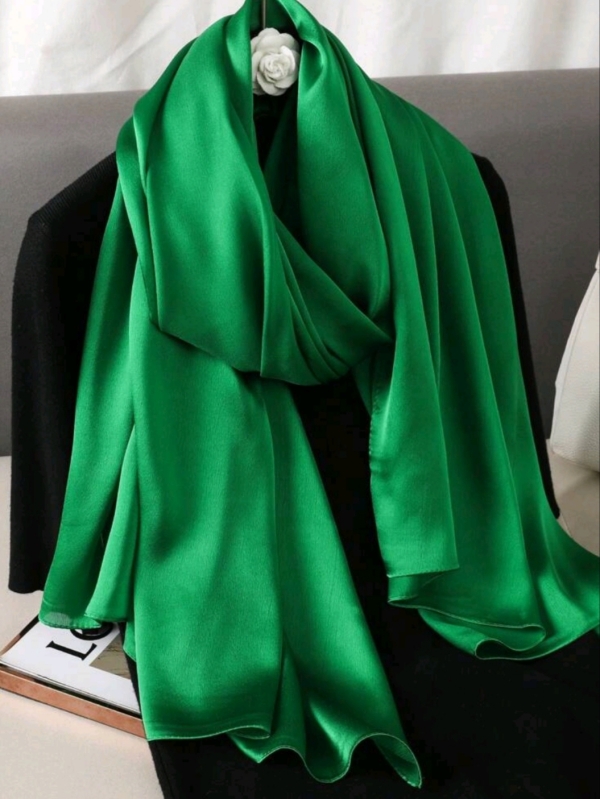 Women's scarf  in green