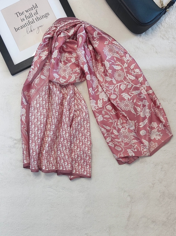 Women's scarf in pink