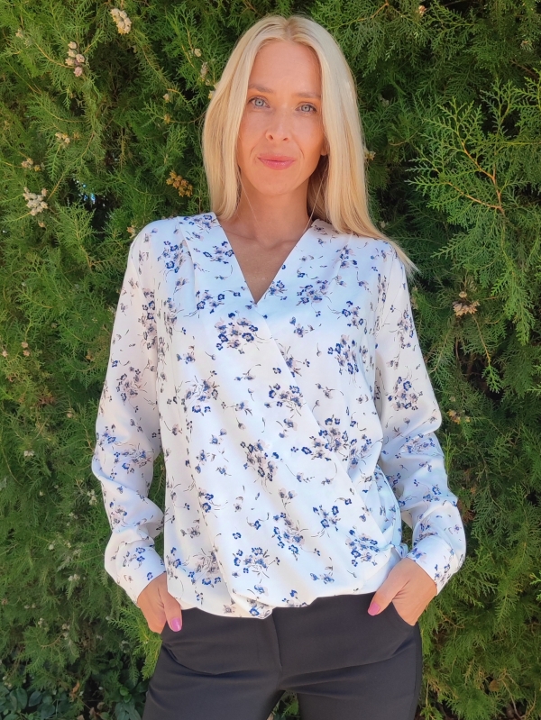 Elegant women's blouse 