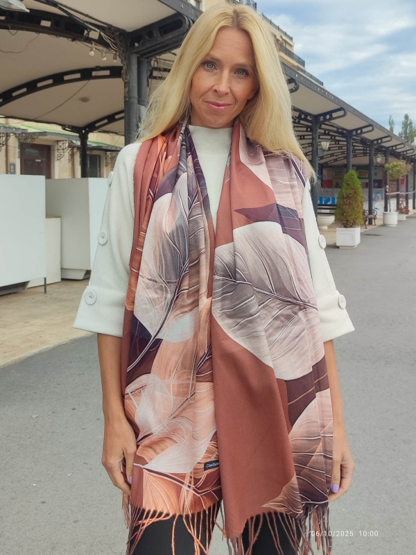 Cashmere scarf “Golden Leaf”