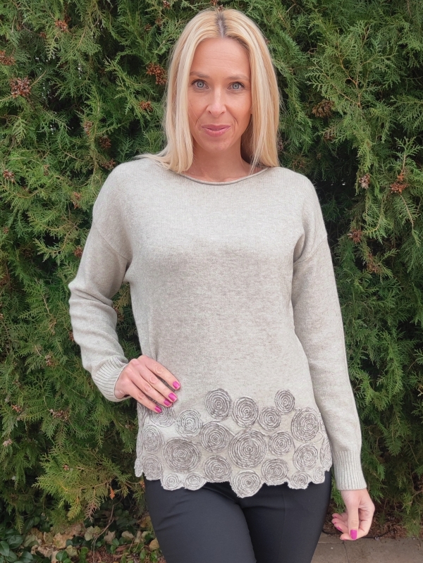 Women's sweater with circles 