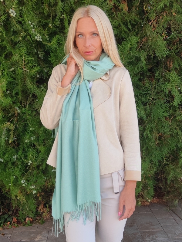 Women's cashmere scarf 