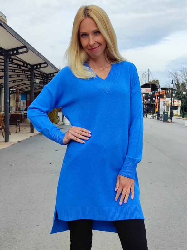 Blue tunic with V-neck – Elegant and comfortable style for every day