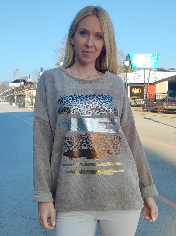 Дамски  пуловер в тъмно бежово