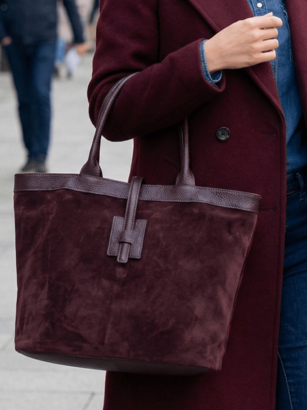 Италианска дамска чанта от естествен велур и кожа – Бордо класически модел с променяща се форма