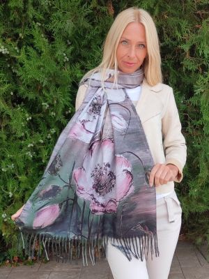 Women's cashmere scarf 