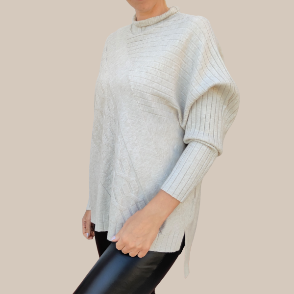 Women's fine knit blouse