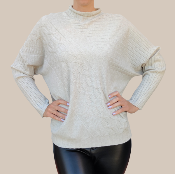 Women's fine knit blouse