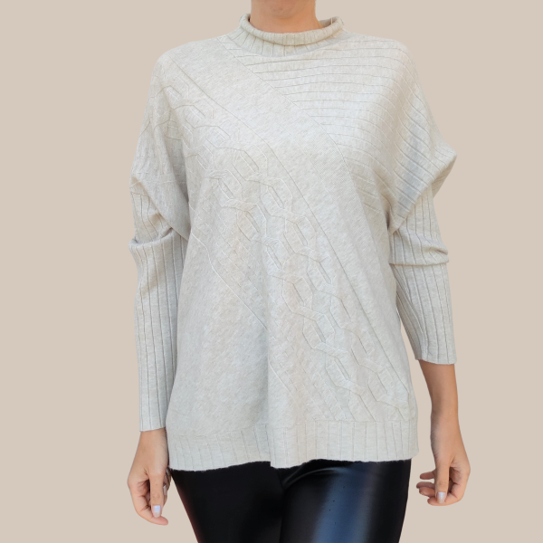 Women's fine knit blouse