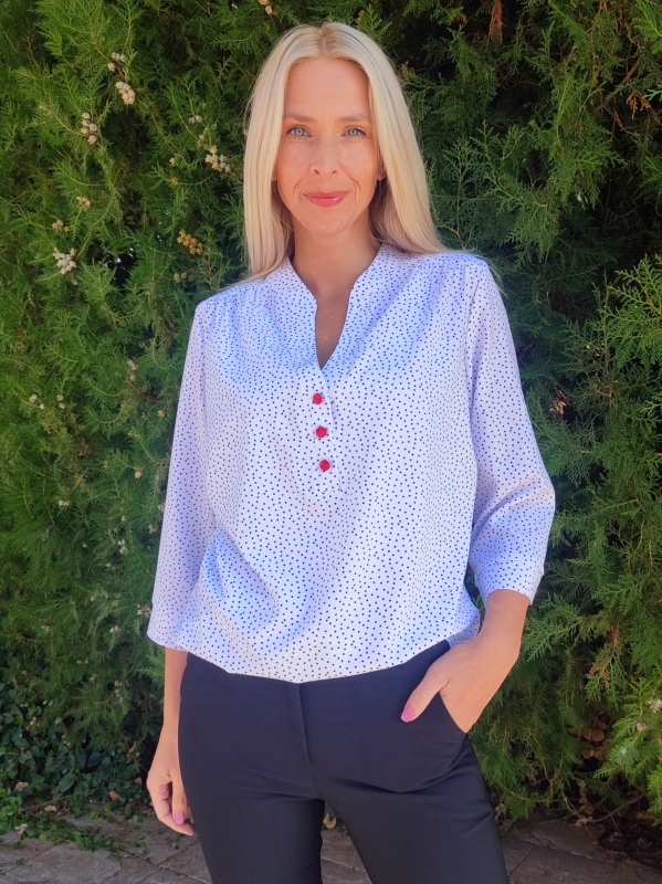 Elegant women's blouse 