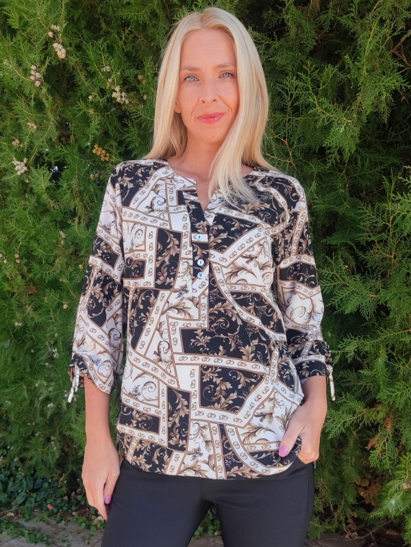 Elegant women's blouse 