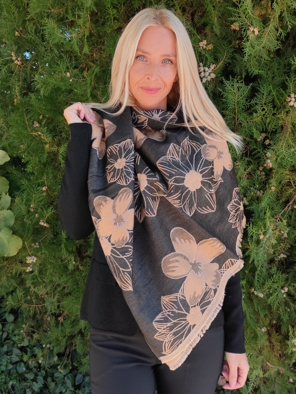 Winter scarf with floral motifs in black