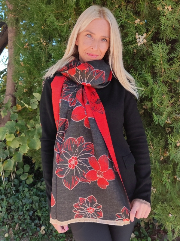 Winter scarf with floral motifs in black