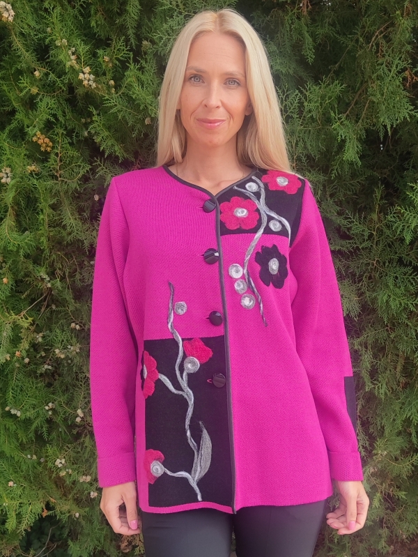 Women's cardigan with floral motifs in cyclamen