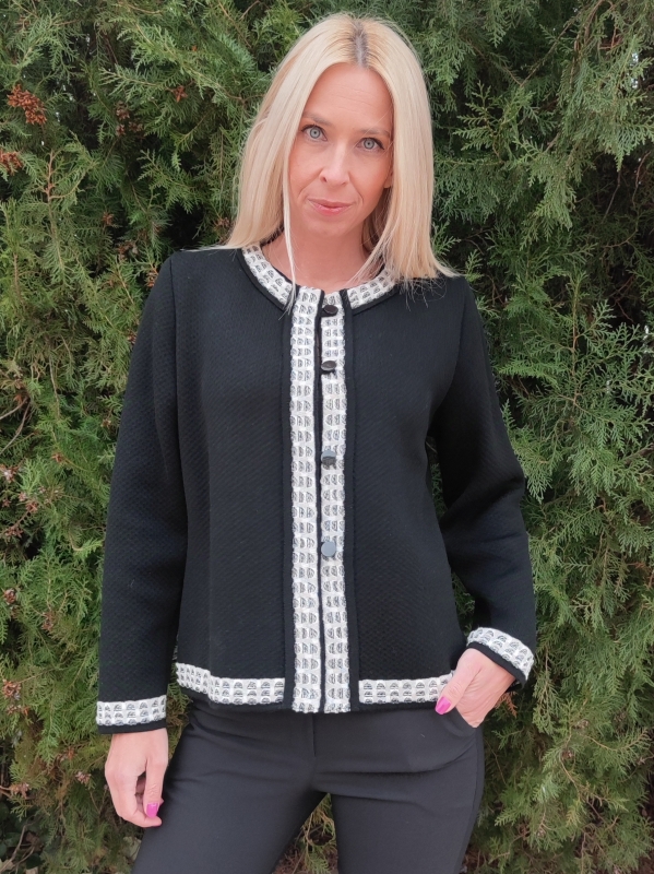 Women's jacket-style vest in black