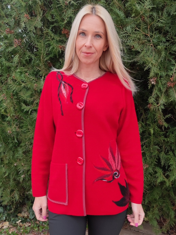 Women's vest in red with appliqué