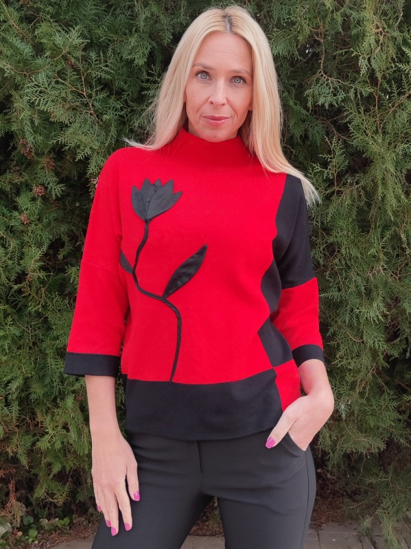 Women's fine knit blouse in red and black