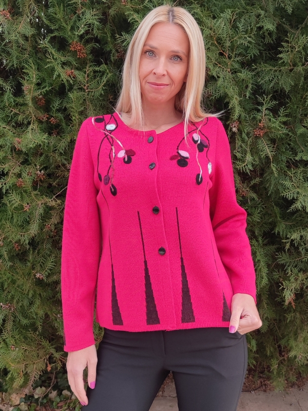 Elegant women's vest in pink with  appliqué