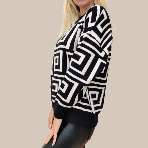 Women's sweater in black and white