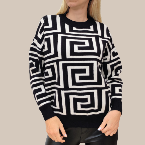 Women's sweater in black and white