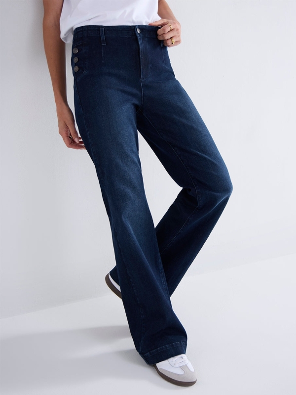 Women's jeans with buttons in dark indigo