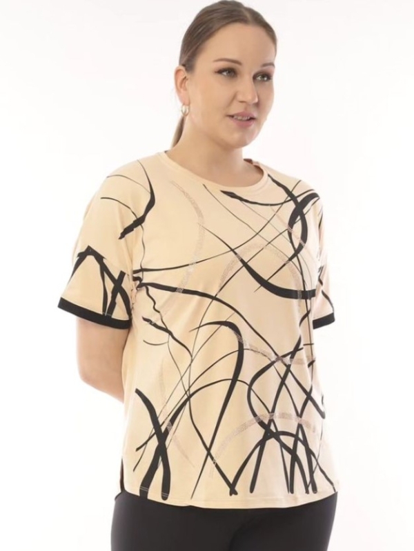 Maxi blouse in beige with geometric print and short sleeves