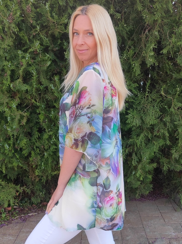 Women's tunic in beige with floral print