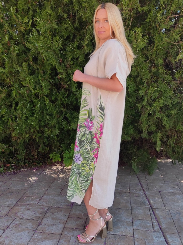 Linen dress in beige 