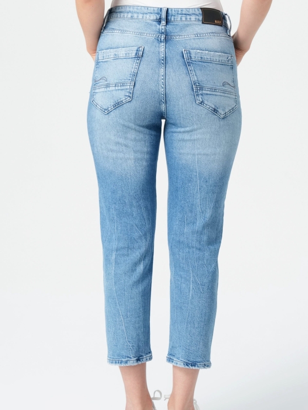 Women's straight jeans in dark blue