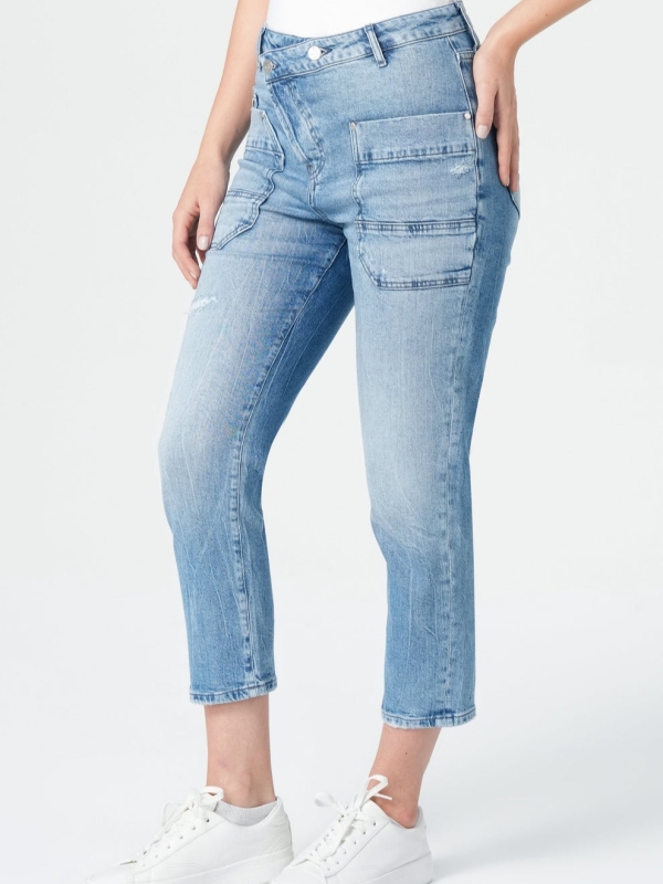 Women's straight jeans in dark blue