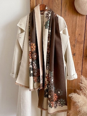 Women's scarf with floral motifs in brown and beige