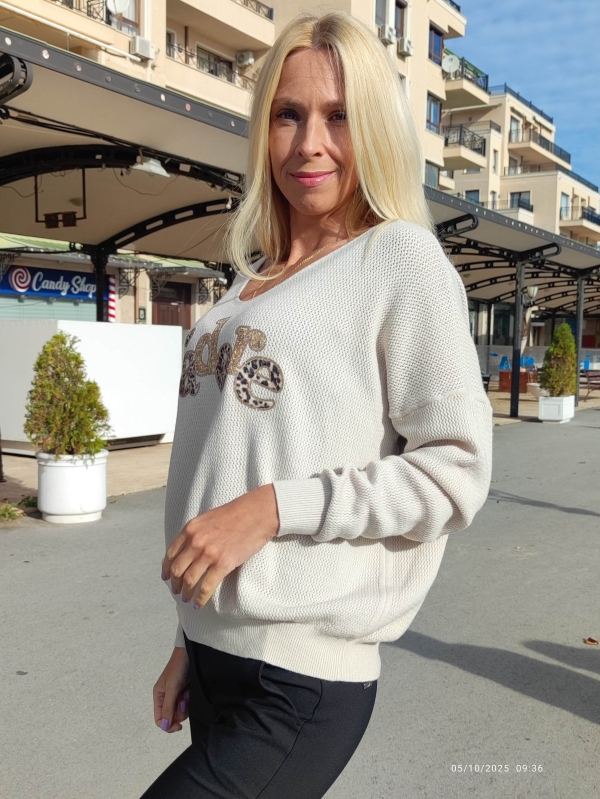 Women's blouse “J’adore” with leopard accents
